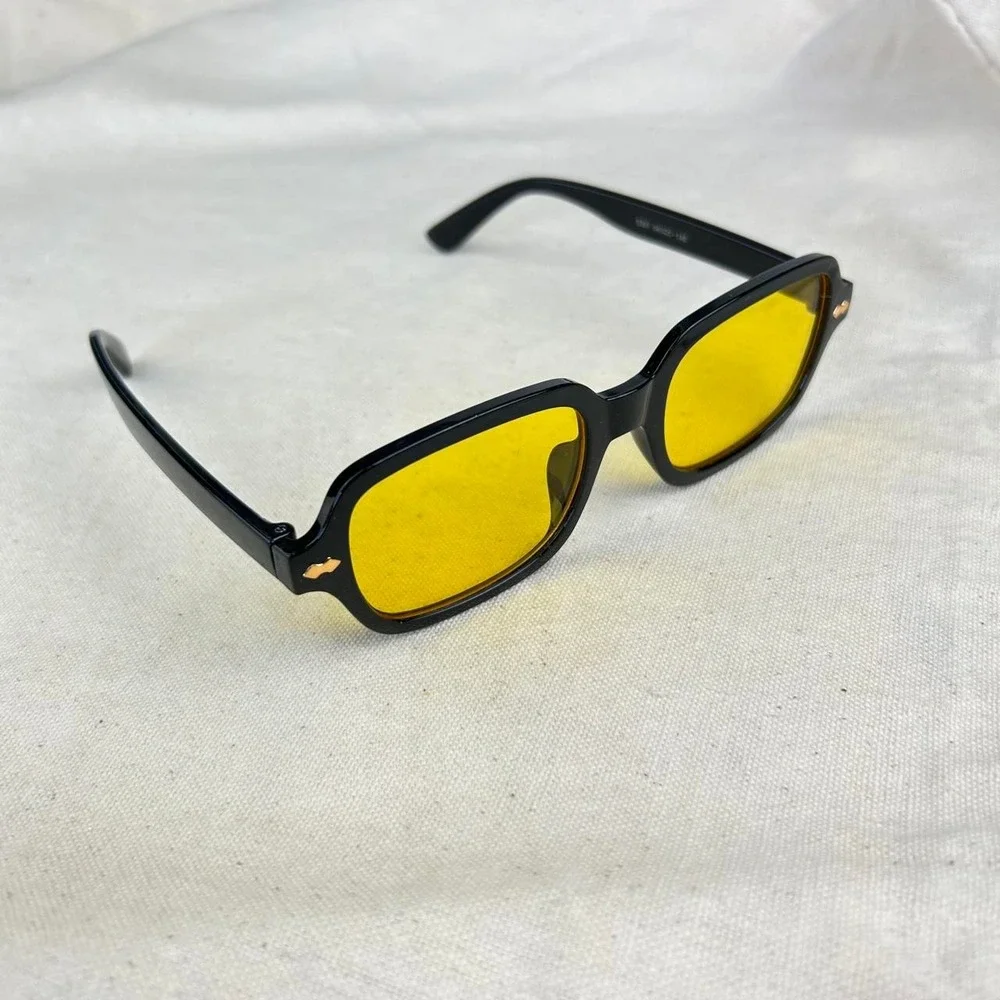 Vintage unique retro style black rounded square sunglasses grunge techno